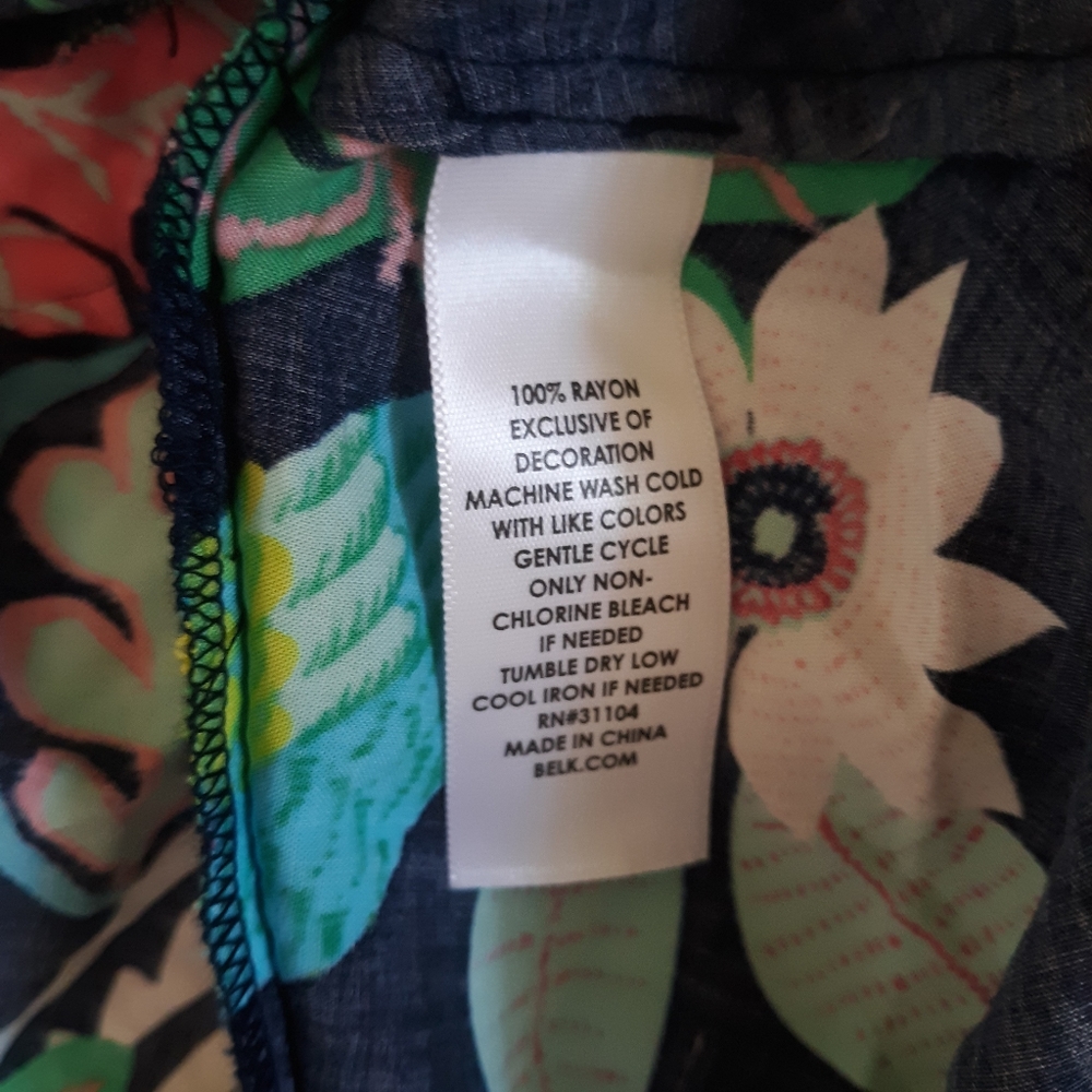 Crown & Ivy tropical parrot shift dress medium NWT - Picture 6 of 8